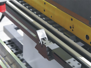 HB407 Woodworking drilling machine (four row drilling)