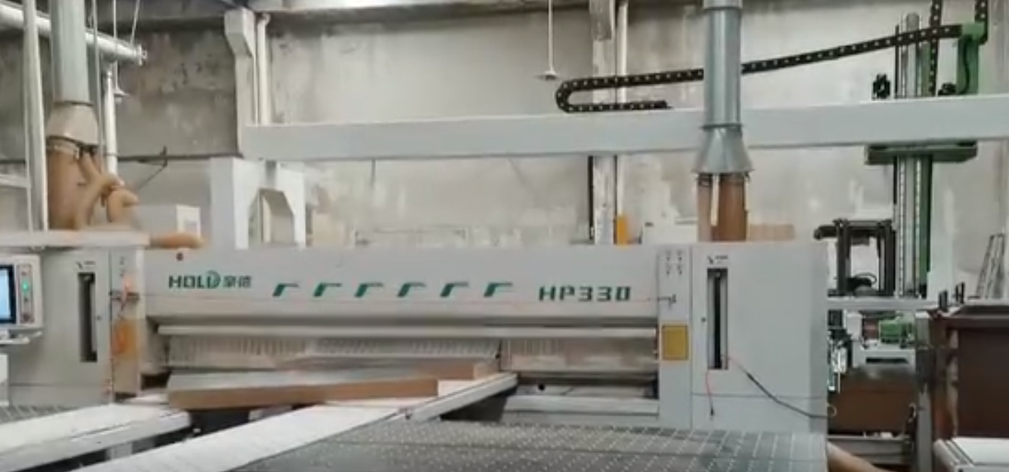 HOLD electronic saw gantry side feeding woodworking machinery