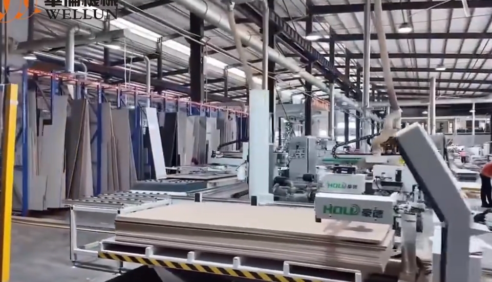 On-site shooting of the cutting factory